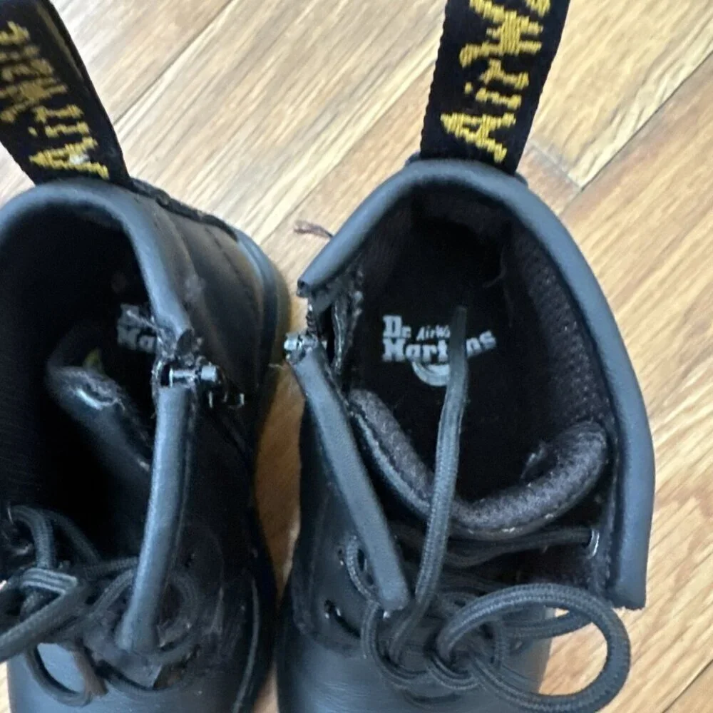 Dr Martens Black JY004 Toddler Ankle Side Zip Boots Read Size 6